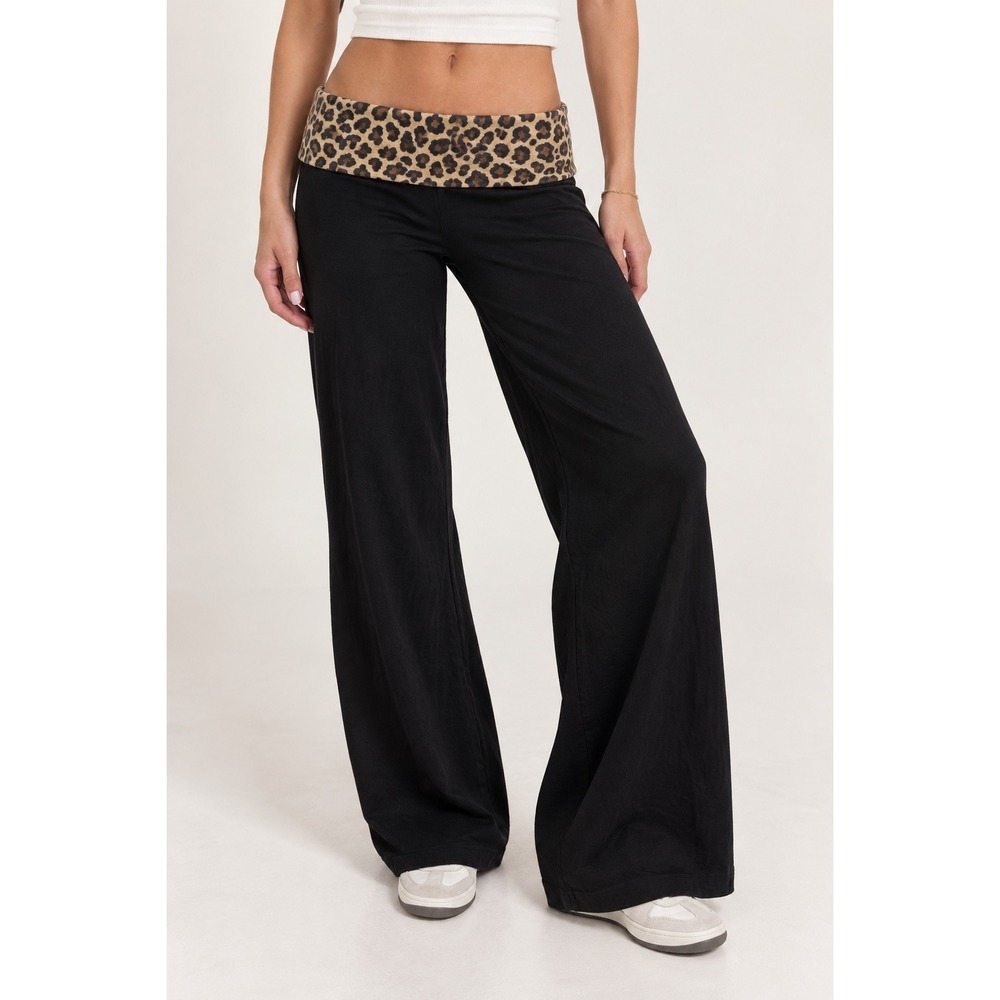 Vintage No Boundaries Womens Leopard Fold Over Waist Yoga Pants Black Flare XS 1